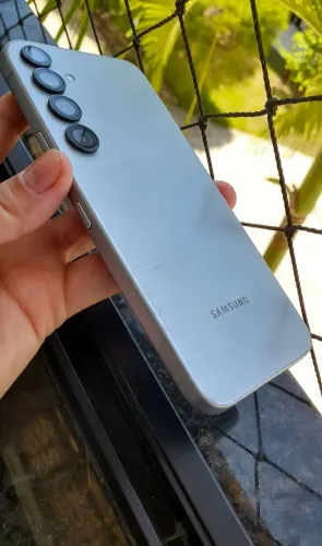 Celular A16 4G 2025.1 com avarias