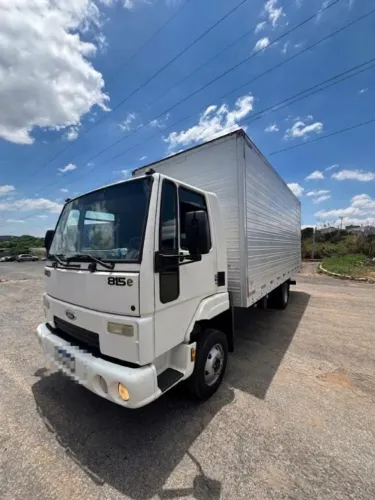 Caminhão Ford/Cargo 815 E