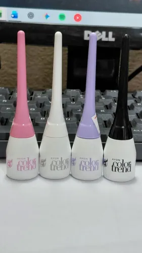 Delineador líquido para olhos Avon colortrend nova por R$ 16,00 cada