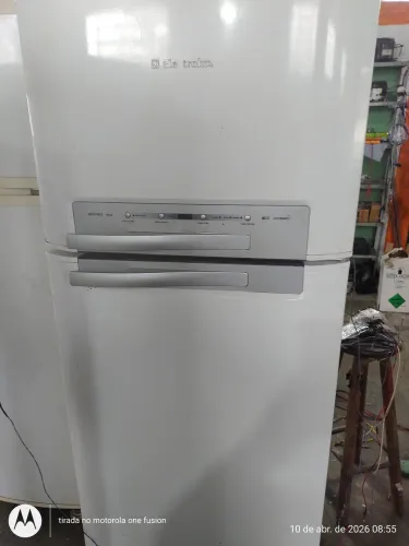 REFRIGERADOR ELECTROLUX DF46 220V