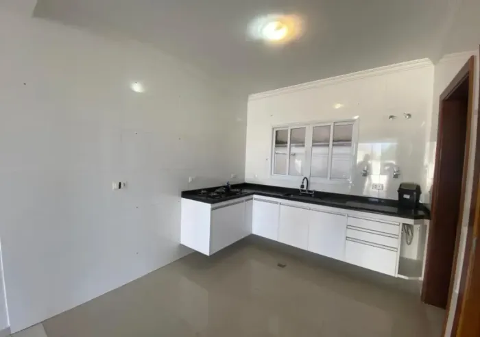 Golden Park Residence estuda  permuta até 50% Casa para venda possui 190 metros quadrados 