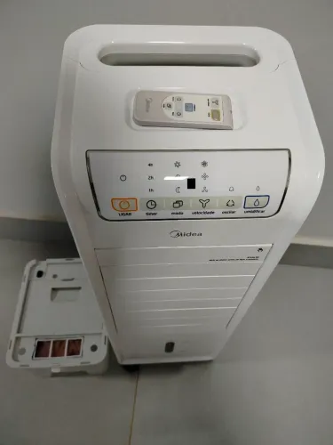 VENDO CLIMATIZADOR MIDEA - R$ 400,00