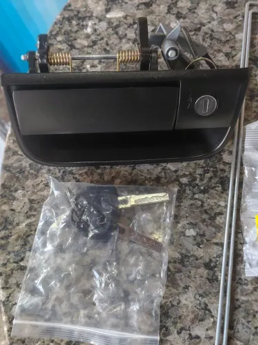 Kit maçaneta tampa traseira Saveiro