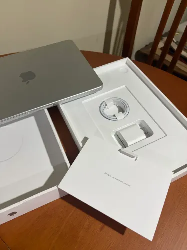 MacBook neo - USADO 7 dias - 256GB - prata
