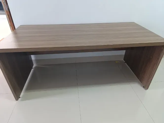 Mesa de Escritório Semi Nova