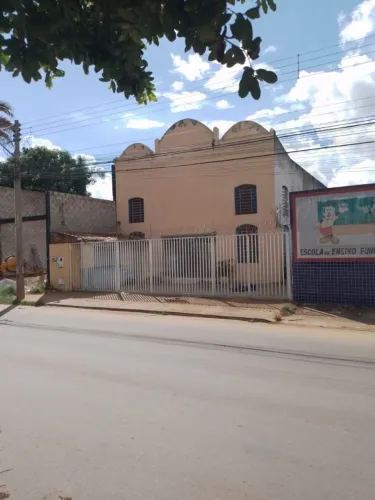 Galpão na leste oeste !