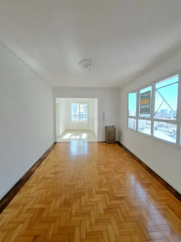 Apartamento a venda próximo a Av. Independência