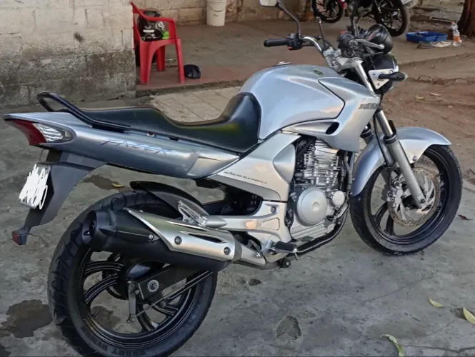 Yamaha Fazer 250 2010 - Impecável | Revisada | 70.000 km