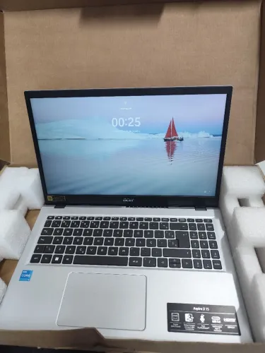 Notebook excelente para estudos e trabalhos! Em estado de zero!