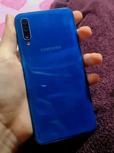 Samsung A50/ Motorola Moto G6