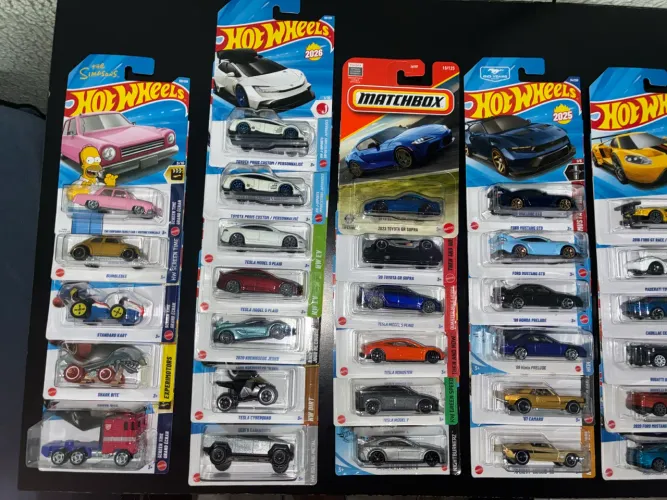 Lote com 105 Hot Wheels ( Muita raridade )