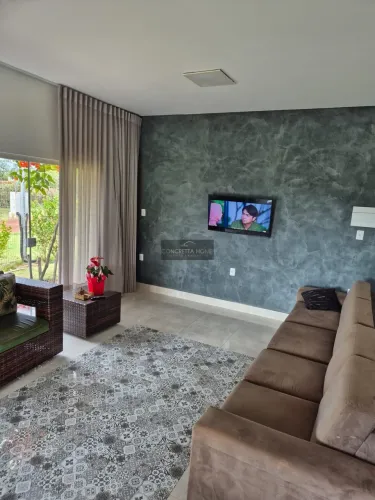 OPORTUNIDADE CASA COM 210M² CONSTRUIDOS E 600M² DE TERRENO 3 QUARTOS (1 SUÍTE) | PISCINA E