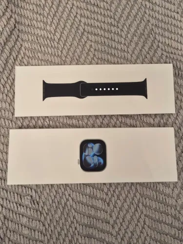 Apple Watch série 11 GPS 42mm - pulseira S/M - Cor Space Gray All Black