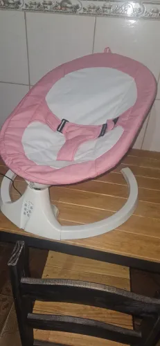 Vendo cadeira de balanço elétrica
