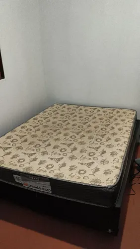 Cama de casal com colchão Ortobom 