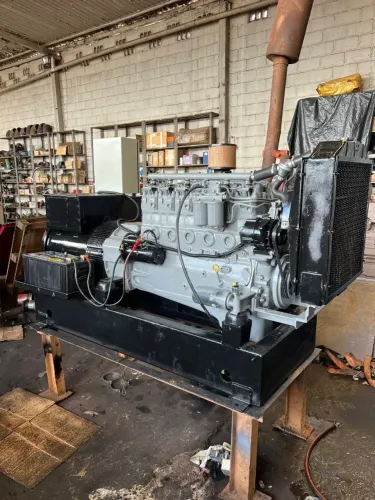 Gerador 55/50 kVA (55kVA/50kVA) 2003