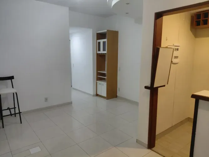 Gávea: Locação 01 quarto com suíte, varanda e vaga de garagem