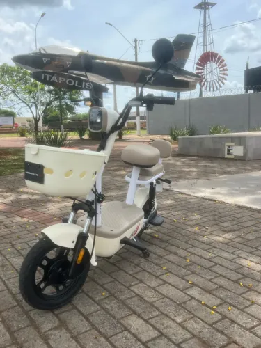 Scooter Eletrica Duos Ace Bee 500w 48v 12ah Bateria de Litio Removível