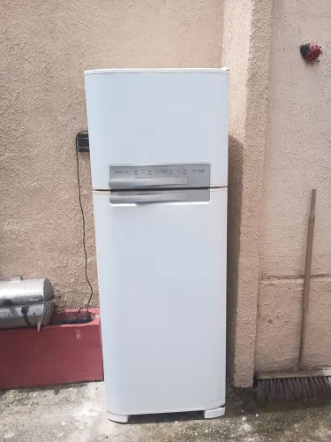 Geladeira duplex Eletrolux grande 