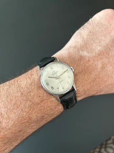 Relógio Mondaine de Luxe Suíço   