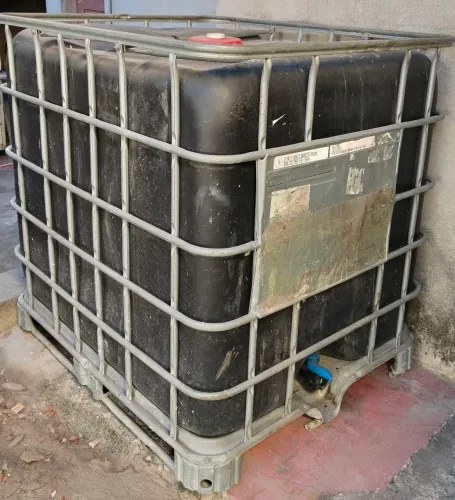 Vende-se reservatório de água 1000Lt