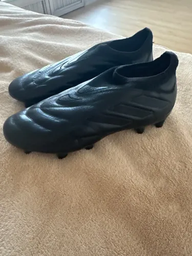 Chuteira Adidas Copa infantil