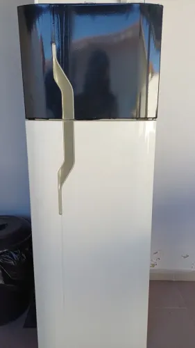 Vendo Geladeira ( motor queimado)