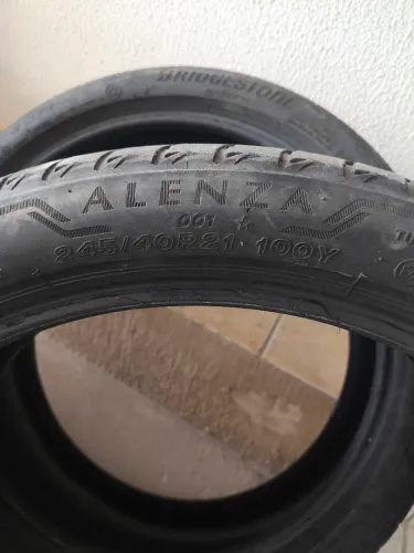 Pneus 245 40 21 usados