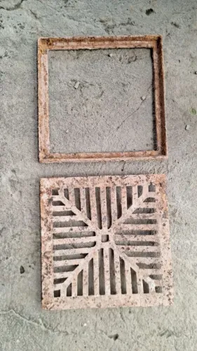 Grelha de ralo 30x30 de metal