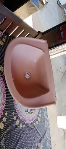 Vendo está pia de banheiro
