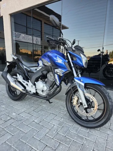Honda Cb Twister 250 Unido dono