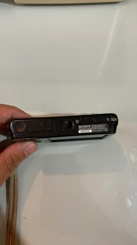 Sony Cyber-shot DSC-W710 Semi Nova + Bateria, Carregador e Cartão Sony 4GB 