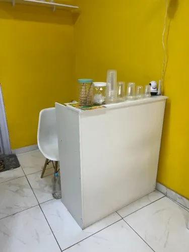 BALCÃO BRANCO PARA LOJA