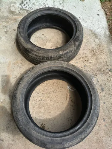 par de pneus usados 215/50R17 91V, no estado das fotos