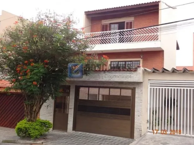 Sobrado à Venda em São Bernardo do Campo (Bairro Dos Casa) 3 Dormitórios, 1 Suíte, 8 Vaga