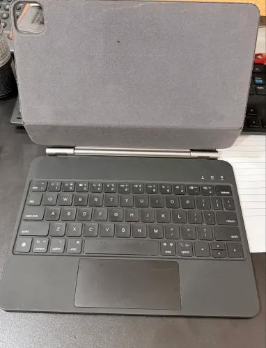 Capa teclado para Ipad retroiluminado (magic keyboard)