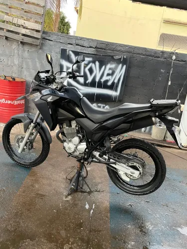 Vendo XRE 21/2022