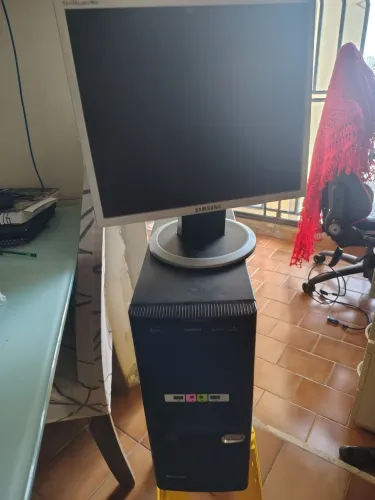 CPU e monitor Samsung 