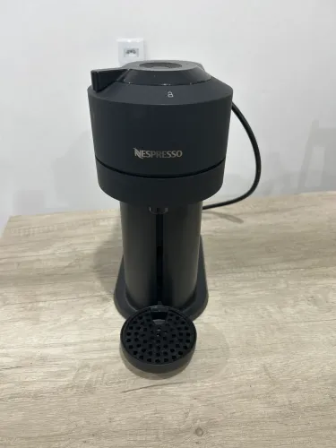 Cafeteira Nespresso GCV1