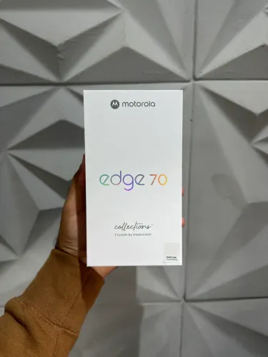 Smartphone Motorola Edge 70 5G Crystals by Swarovski - 512GB 24GB RAM - SNAPDRAGON