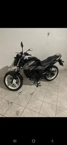 FZ 250 / conservada