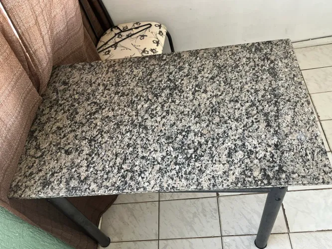 Mesa de granito