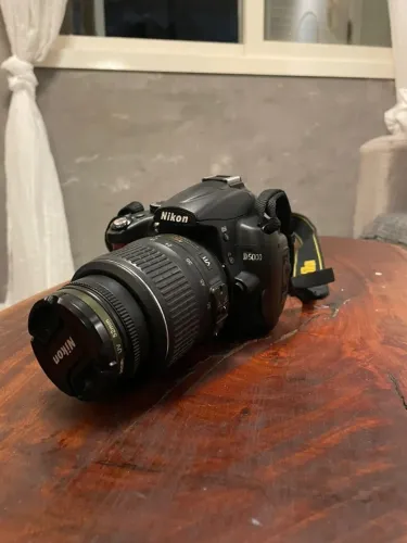 Câmera Fotográfica profissional NIKON D5000