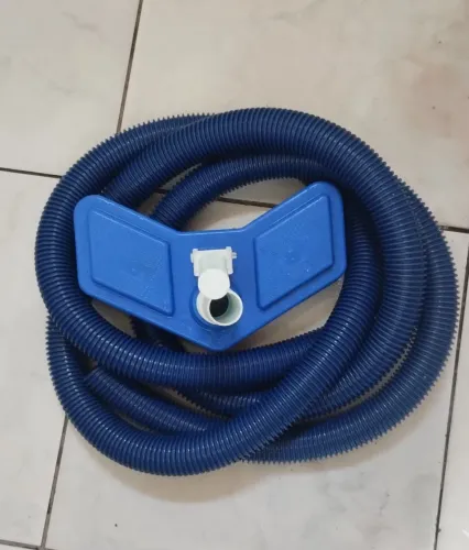 Aspirador de piscina