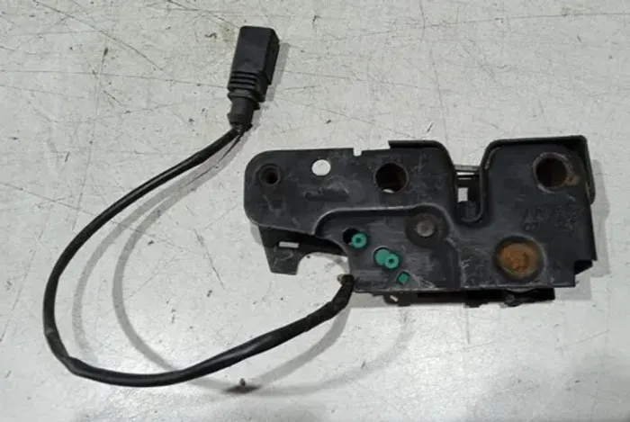 Fechadura Do Capô Amarok 2011 2012 2013 2014 2015 2016