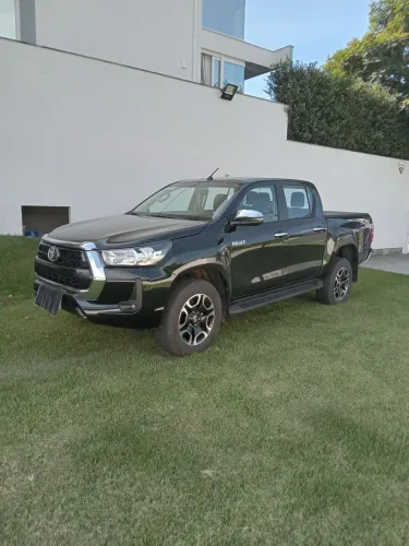 Toyota Hilux CD SRV 4X4 2.8 TDI Diesel Aut. 2022