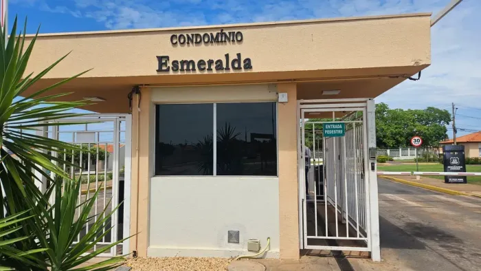 Casa 03/04 Condominio Esmeralda VG