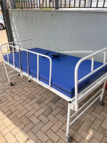 Cama Hospitalar com controle remoto