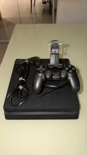 PS4 Slim 1 TB