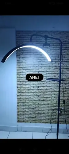 Vendo maca três preposição estética usadas por marcas de uso e luminária nova